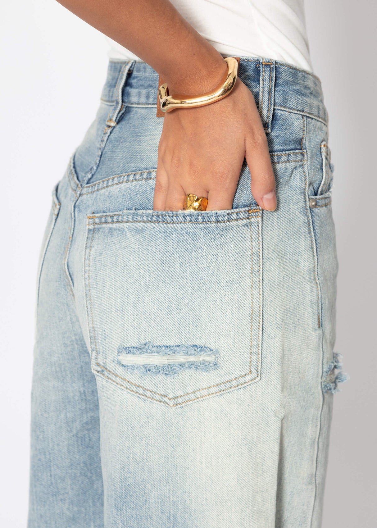 High Waist Jeans im Destroyed-Look - blau