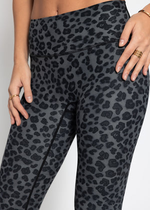High Waist Sportleggings mit Leo-Print - grau