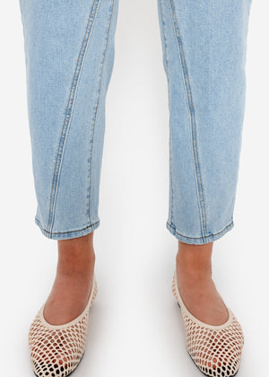 Highwaist Jeans mit Ziernaht - hellblau