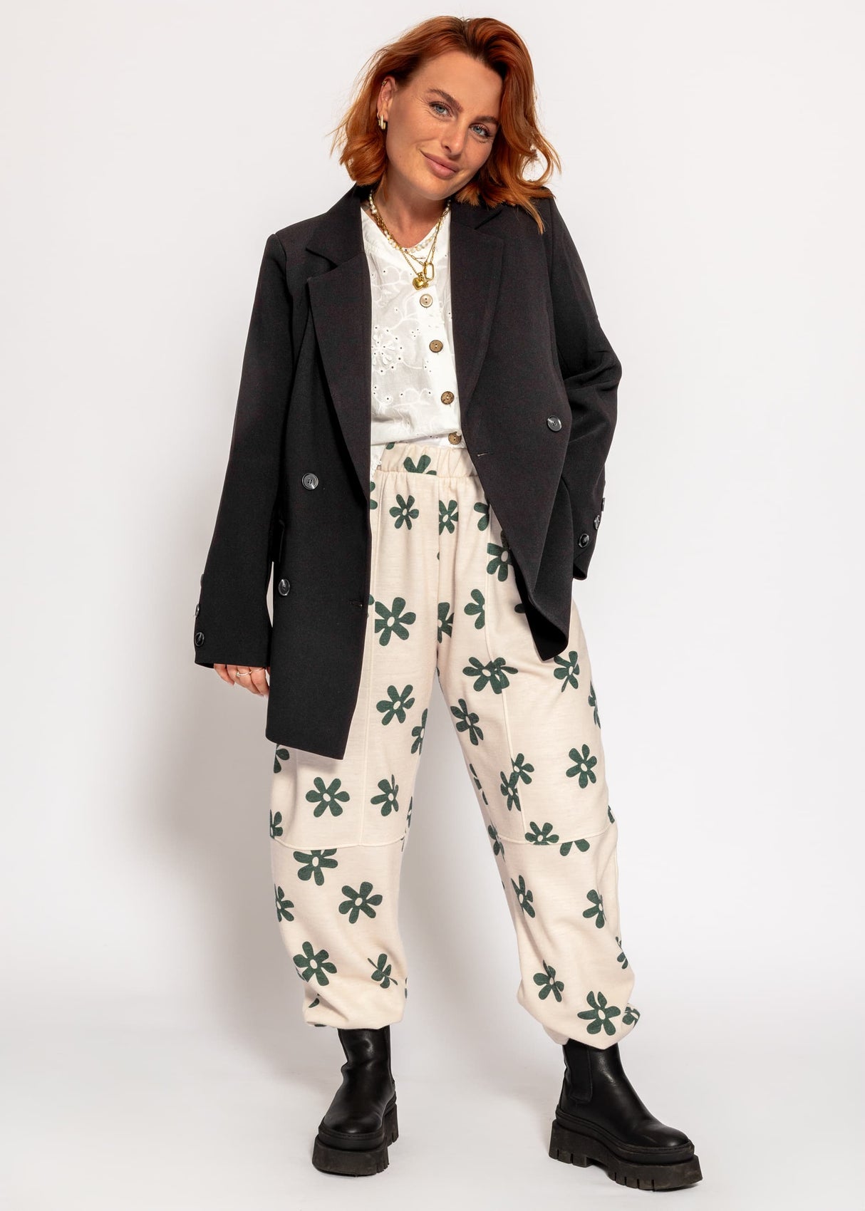 Hose mit Blumenprint - offwhite