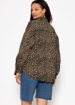 Shirt jacket made of jeans with Leo print - beige