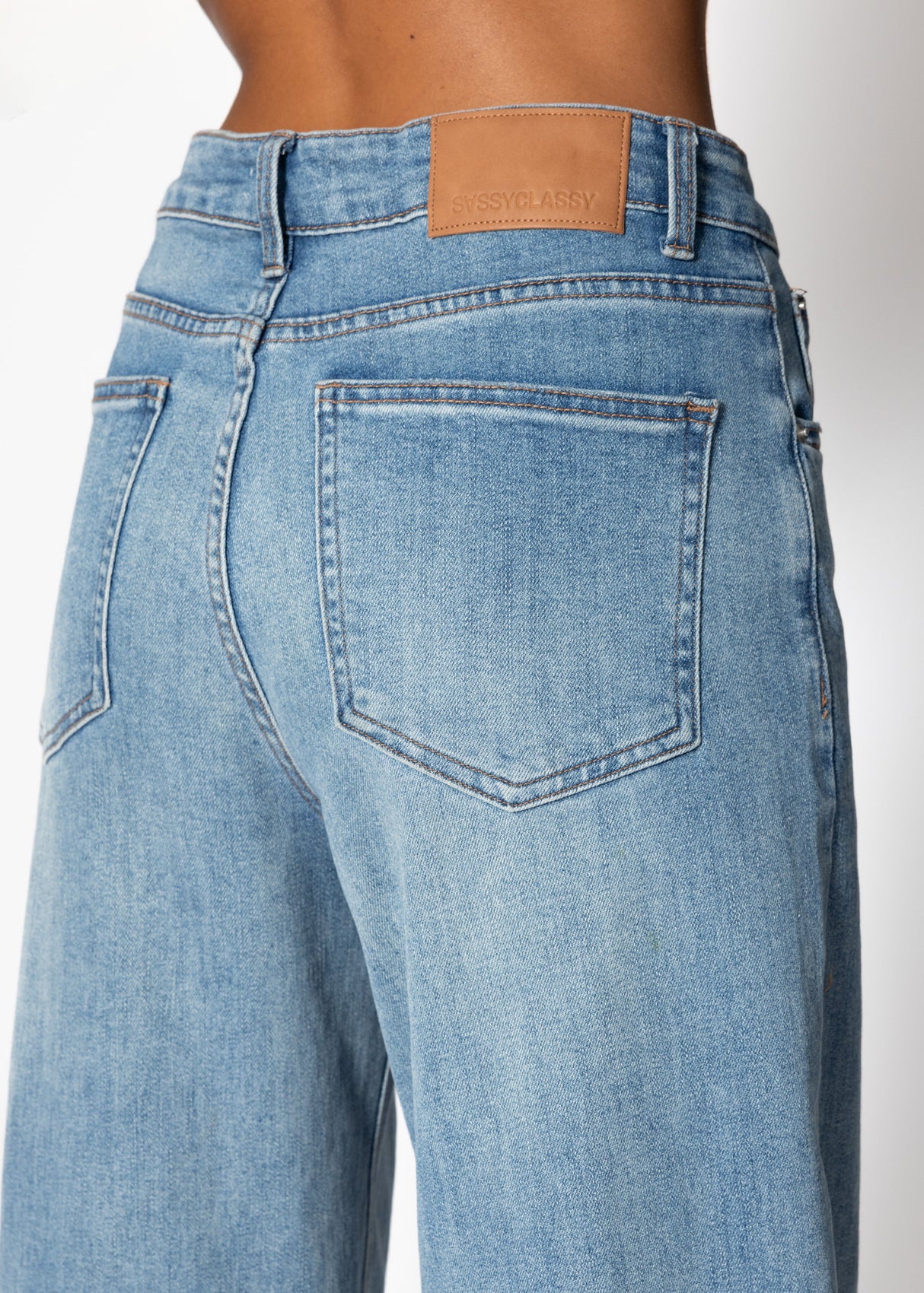 Jeans mit weitem Bein - blau