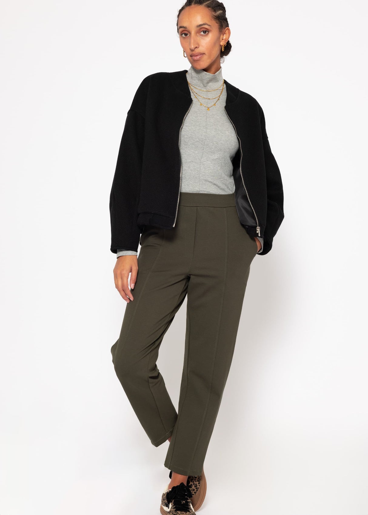 Jersey chinos with decorative seam - khaki