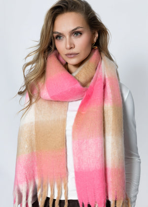 Karierter flauschiger Schal mit Fransen - rosa
