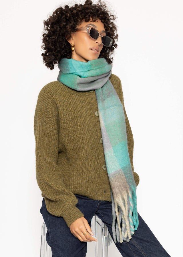 Checked fluffy scarf with fringing - green