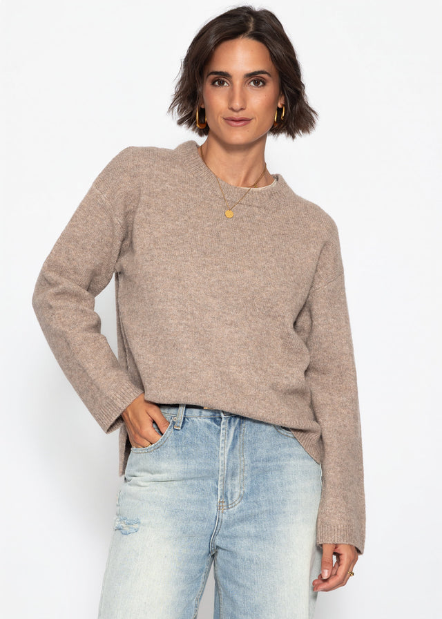 Classic crew neck jumper - camel