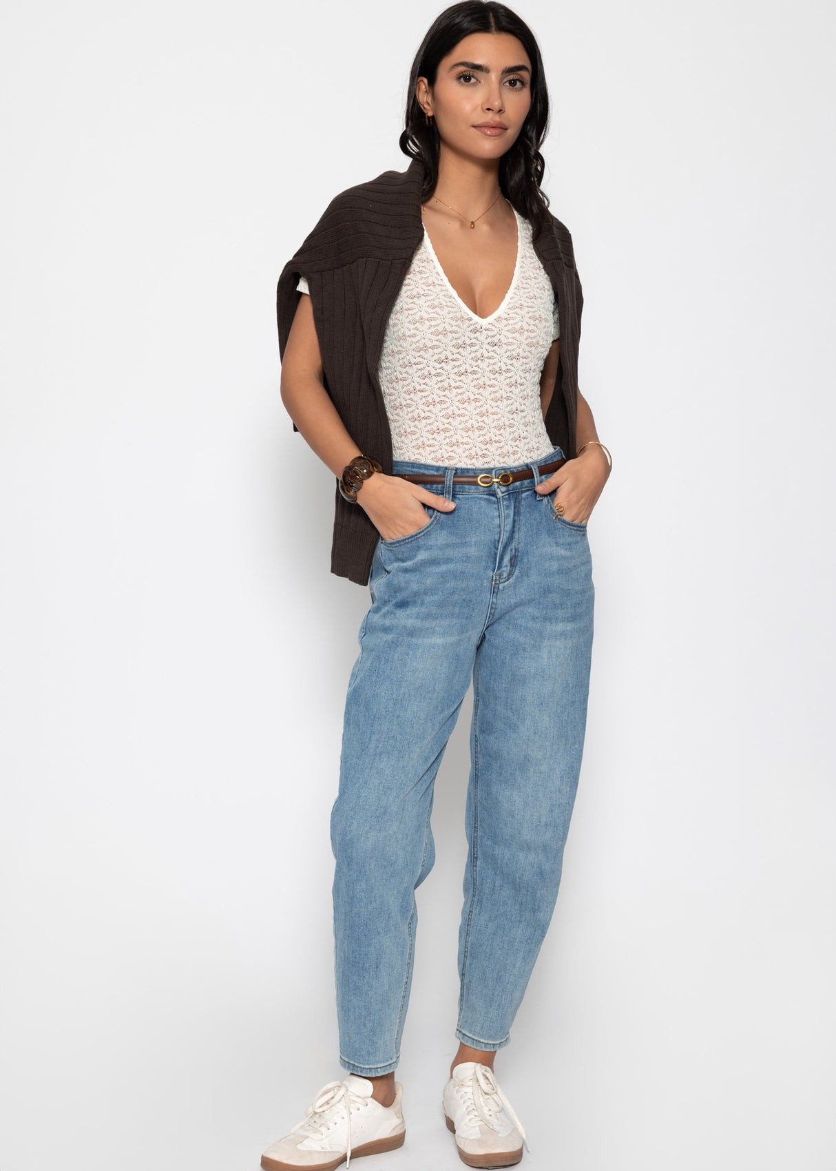 Short-sleeved bodysuit in floral lace - off-white