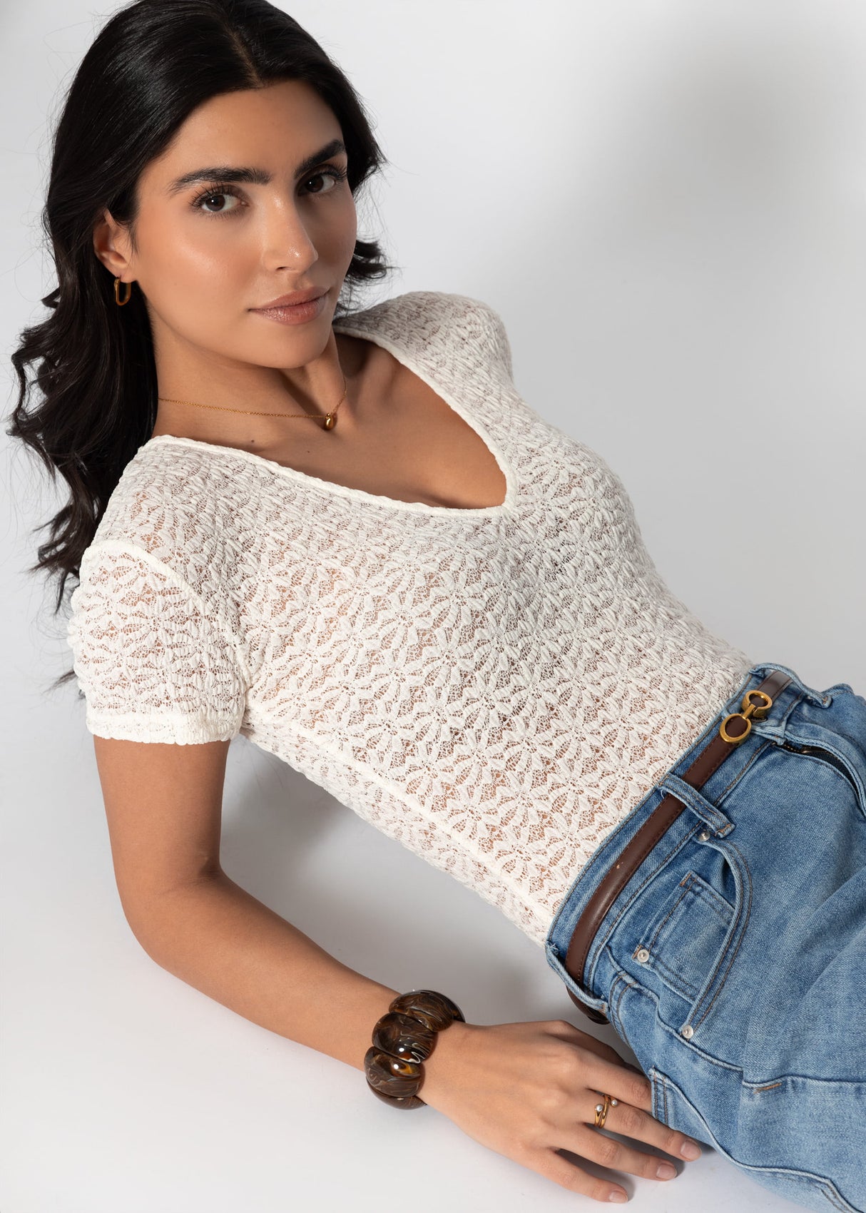 Short-sleeved bodysuit in floral lace - off-white