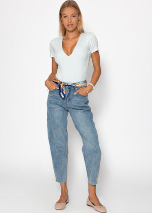 Short arm body with a V -neck - light blue