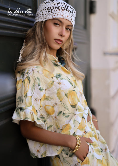 Kurzarm Musselin Bluse mit Lemon Print - gelb von SASSYCLASSY