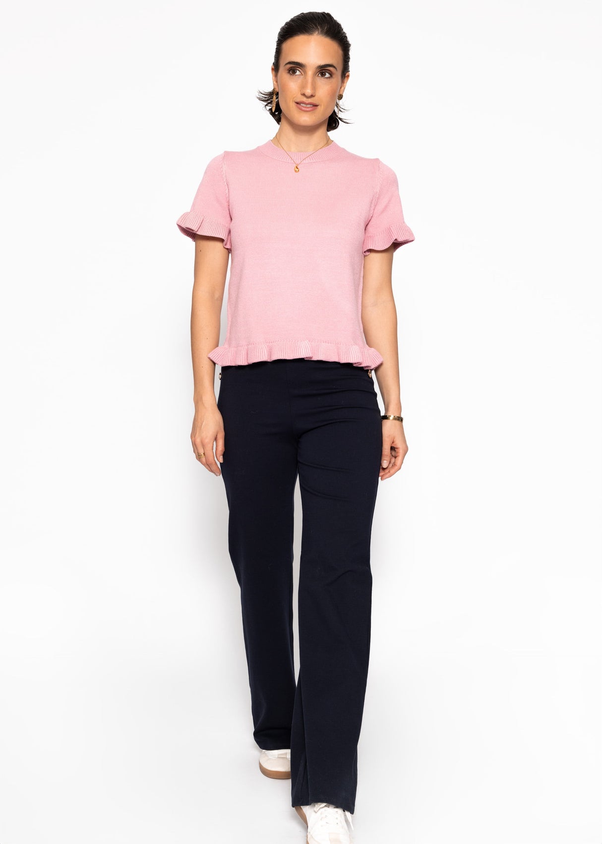 Short-sleeved sweater with ruffles - pink