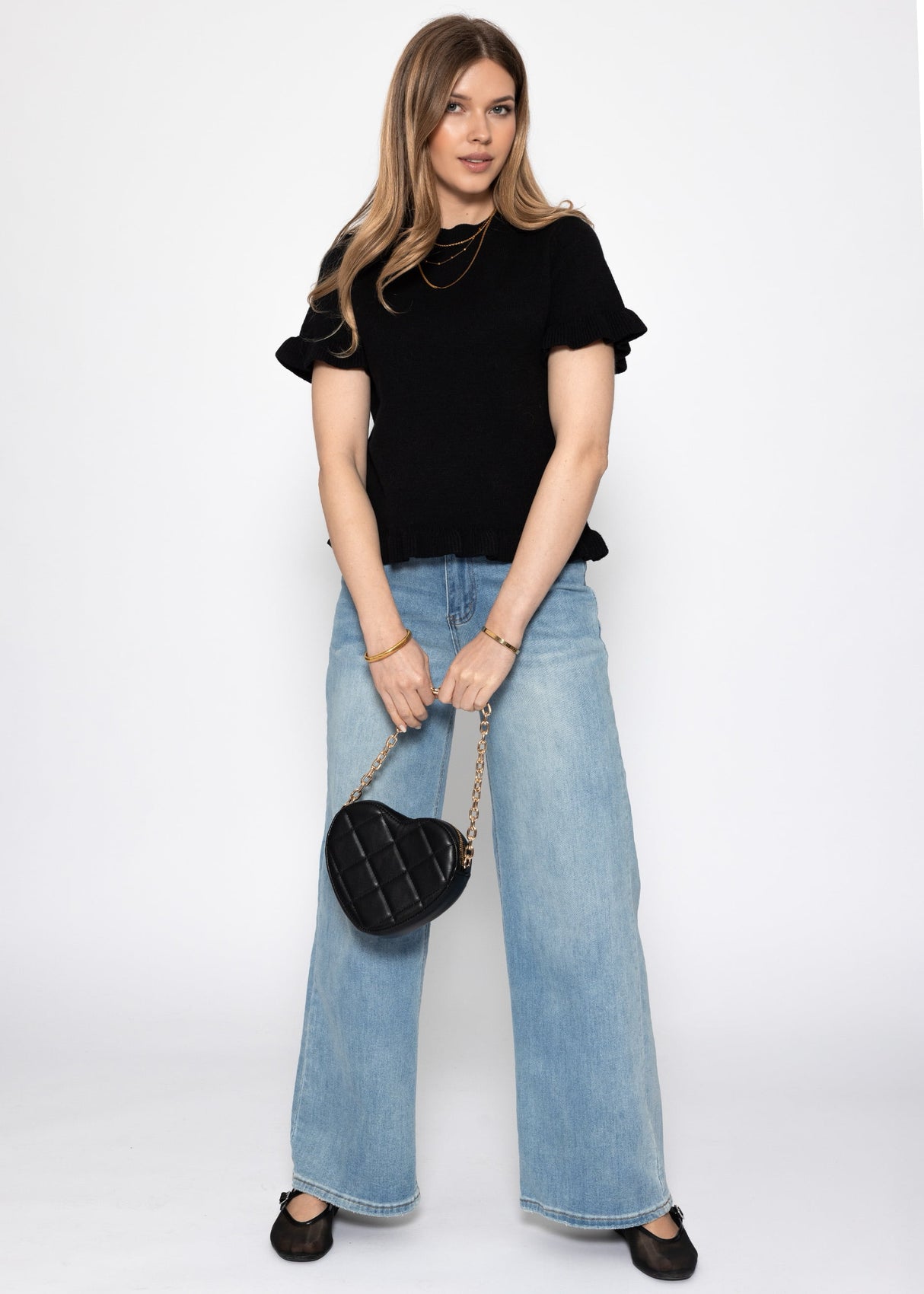 Kurzarm-Pullover mit Volants - schwarz