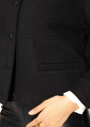 Short jacket with lining - black