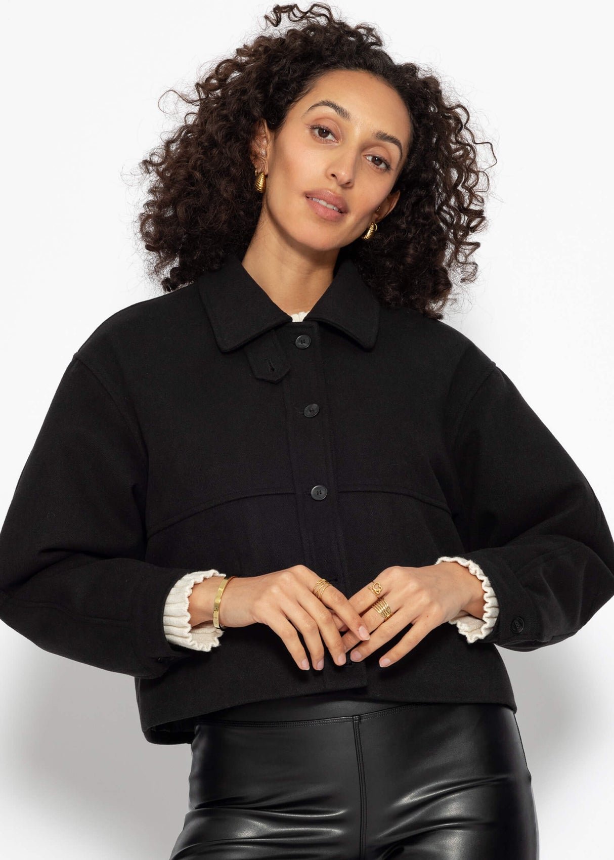 Short jacket with lining - black