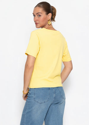 Lässiges Ripp T-Shirt mit V-Ausschnitt - buttergelb