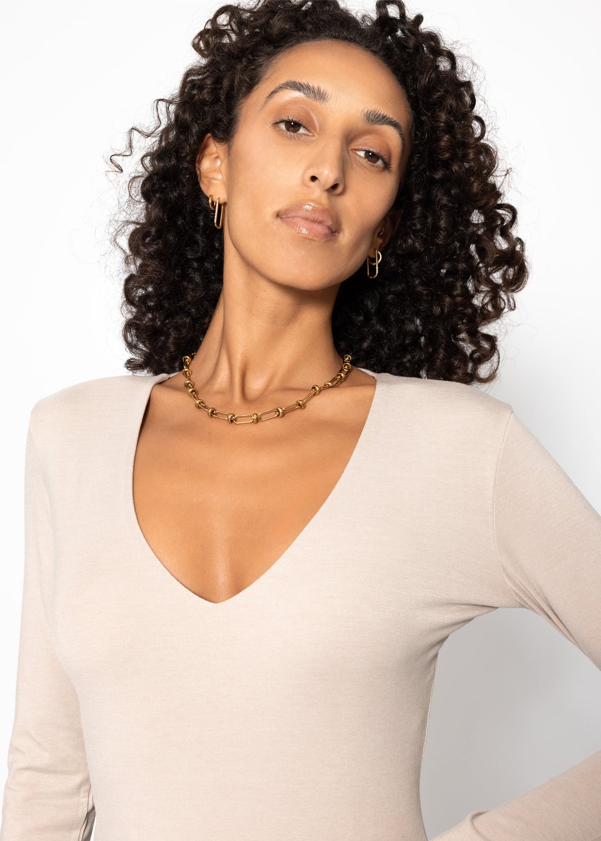Langarm Body mit V-Ausschnitt - beige