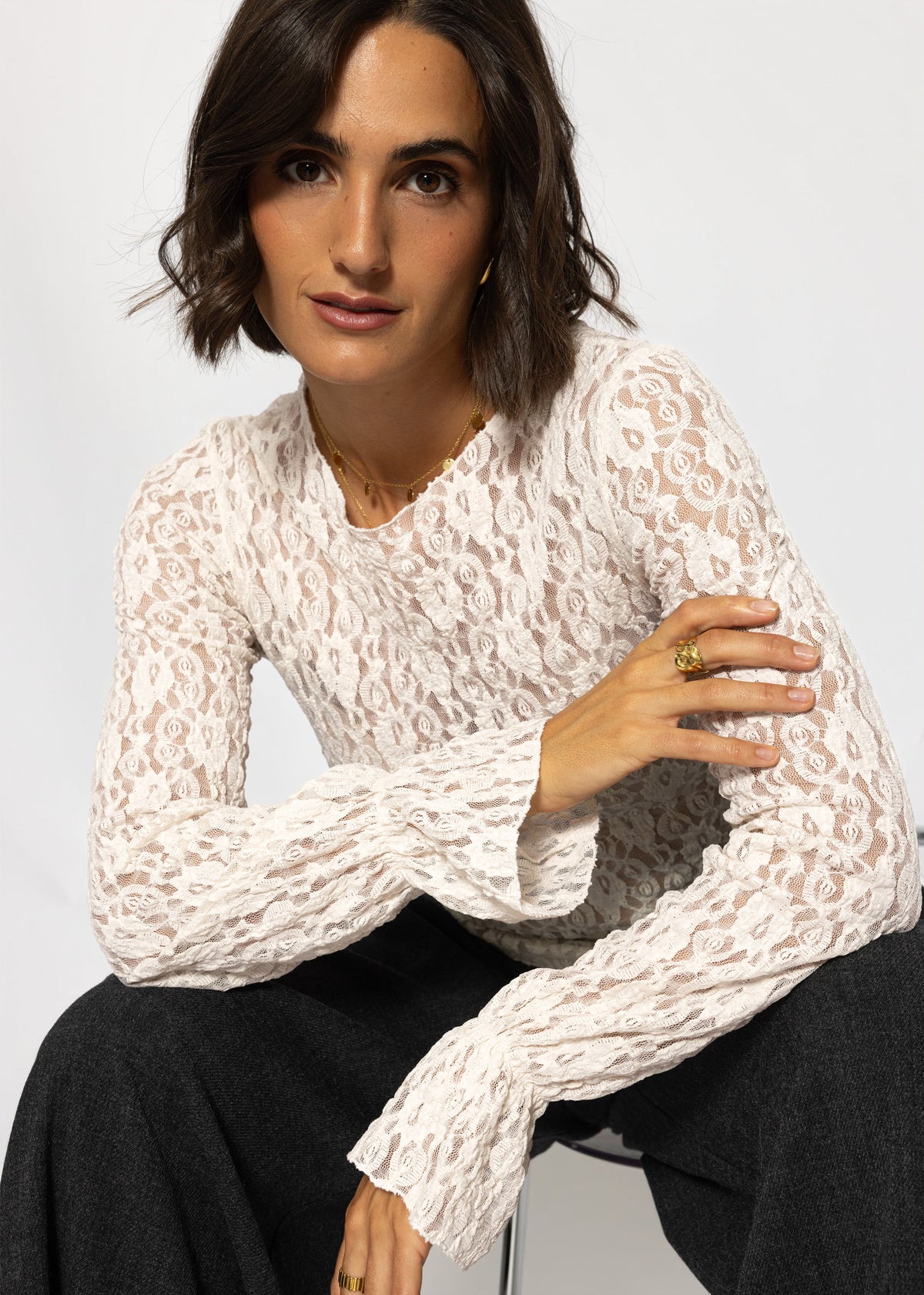 Langarm Spitzenshirt mit Volantärmeln - creme