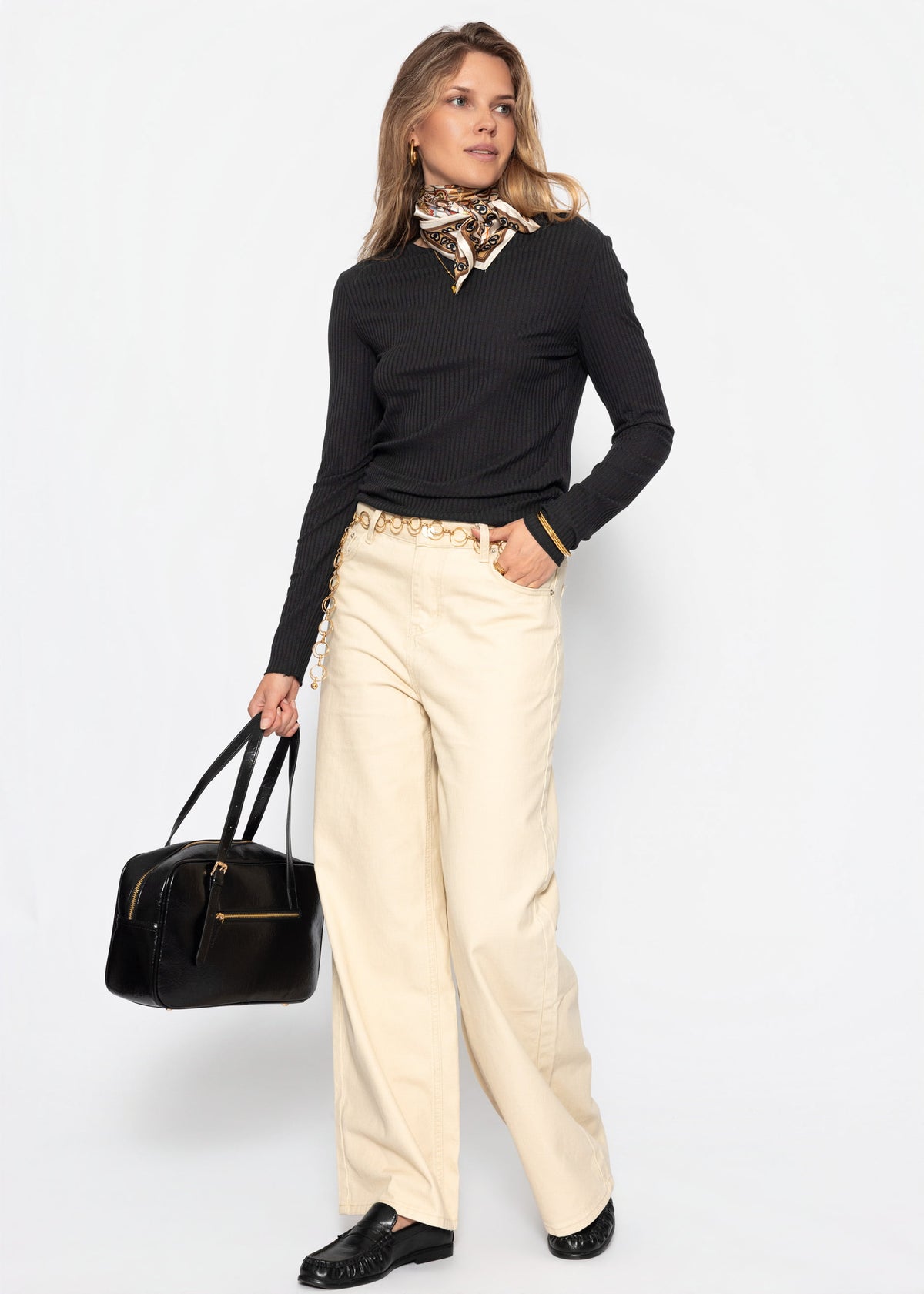 Langarmshirt in Rippstruktur - schwarz - SASSYCLASSY