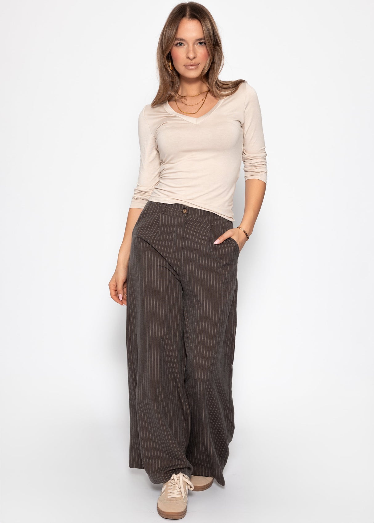 Langarmshirt mit V-Ausschnitt - beige