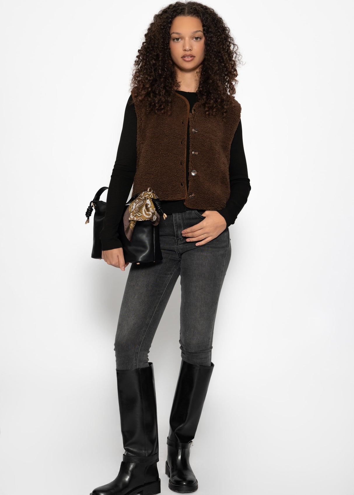 Langarmshirt mit Ziernähten - schwarz