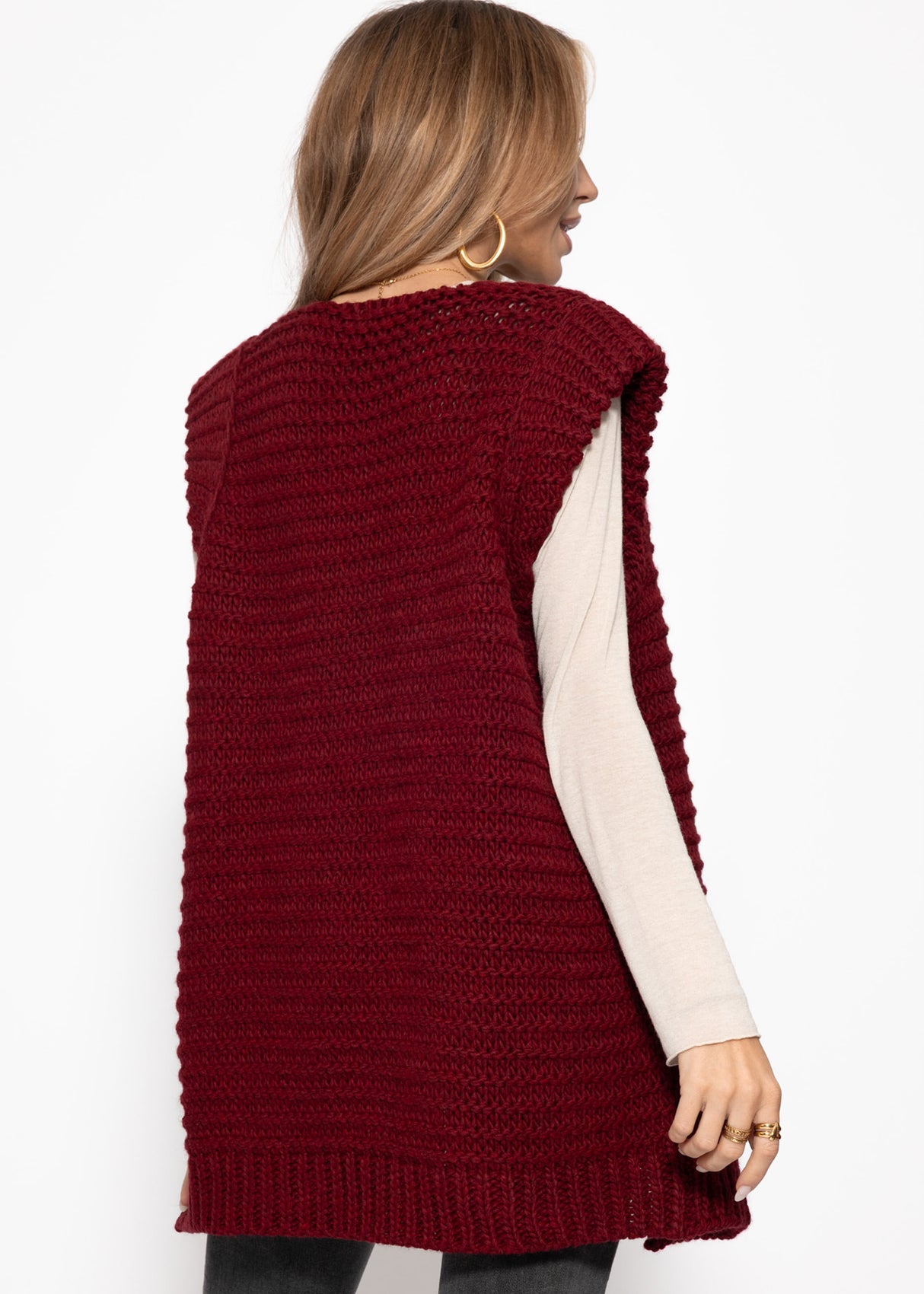 Long sleeveless knit vest with structured shoulders - burgundy
