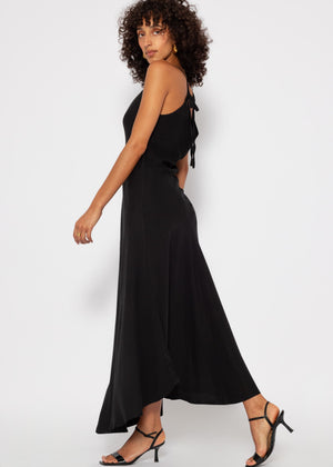 Flowing V-neck maxi dress - black
