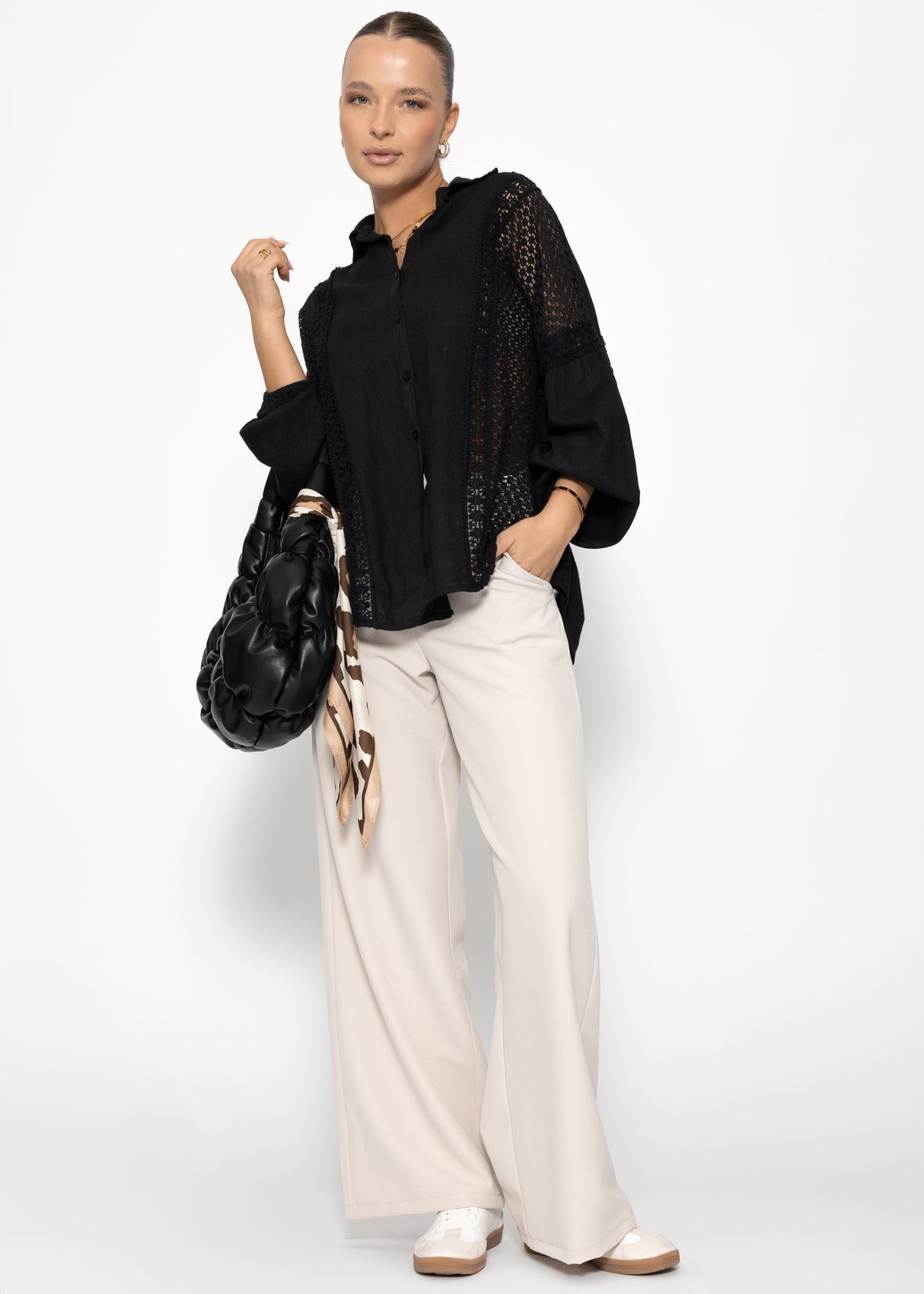 Leinen Bluse mit Spitze - schwarz