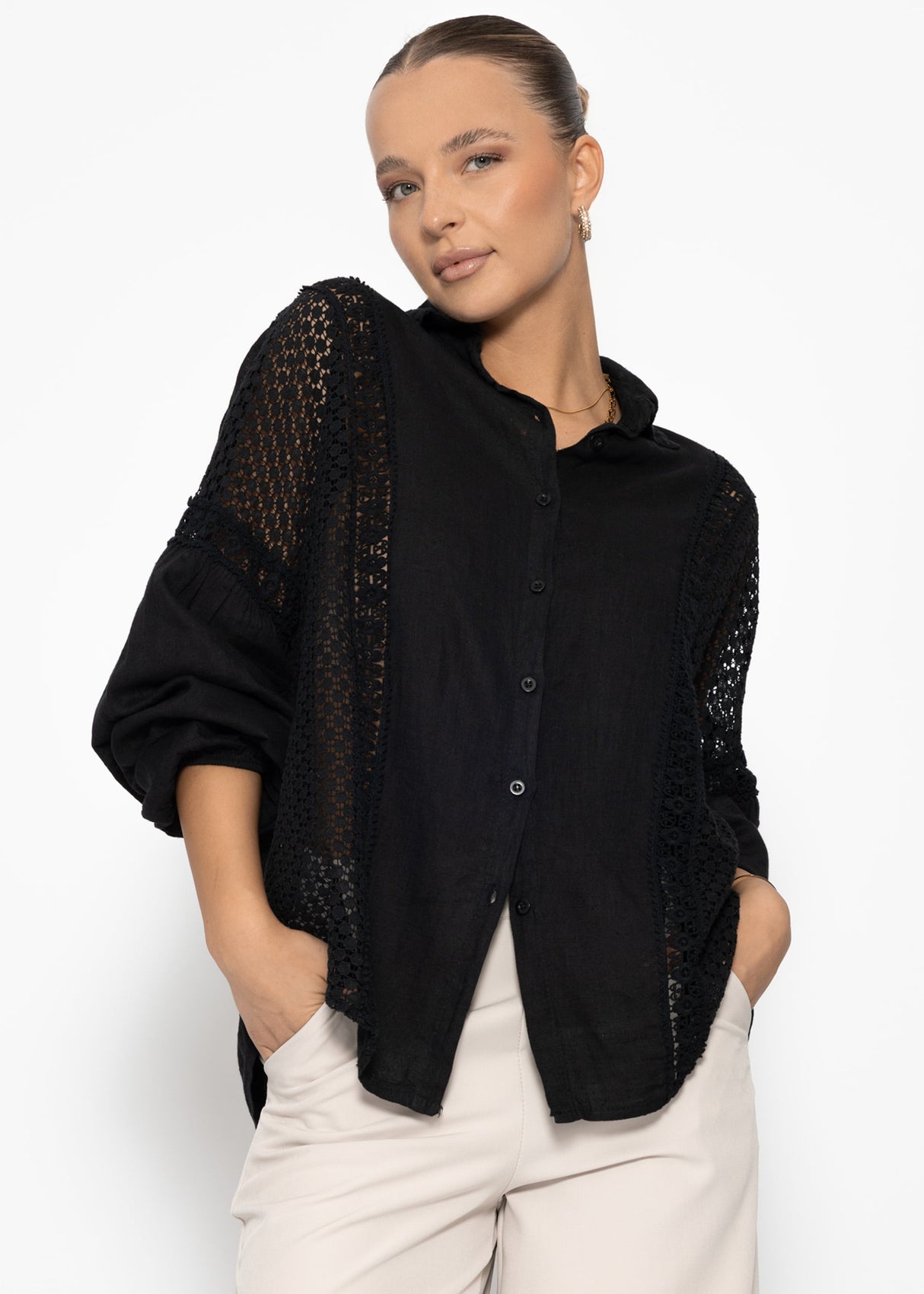 Leinen Bluse mit Spitze - schwarz