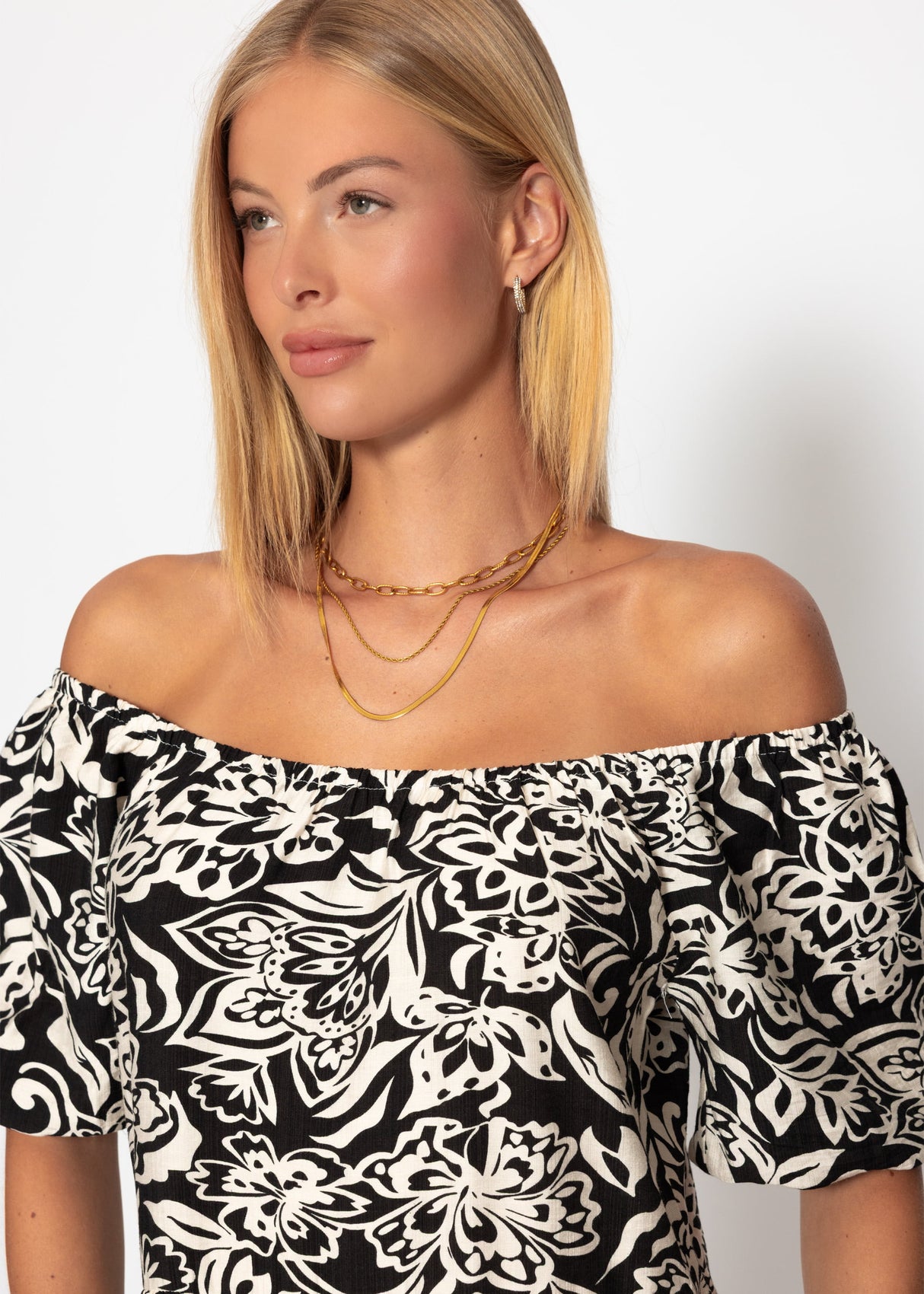 Maxi Kleid mit floralem Print - schwarz