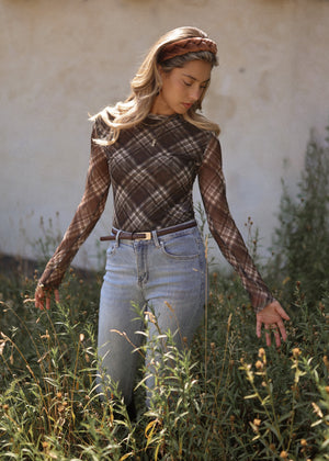 Mesh Langarmshirt mit Karo-Muster - braun