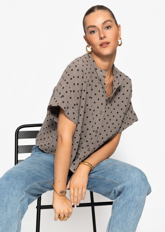 Kurzarm Musselin Bluse mit Punkten - taupe