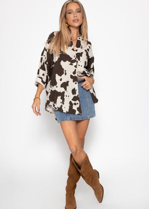 Musselin Bluse mit kurzen Ärmeln in Kuh Print - braun