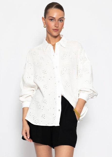 Musselin Bluse mit Lochstickerei - offwhite von SASSYCLASSY