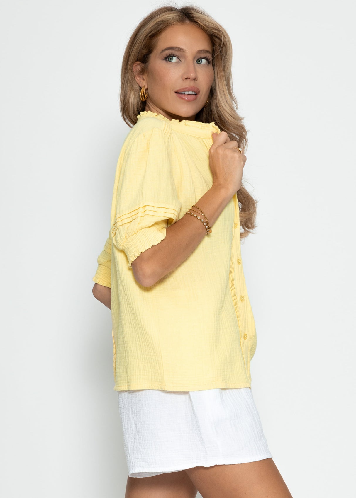 Short arm Musselin Blouse - butter yellow