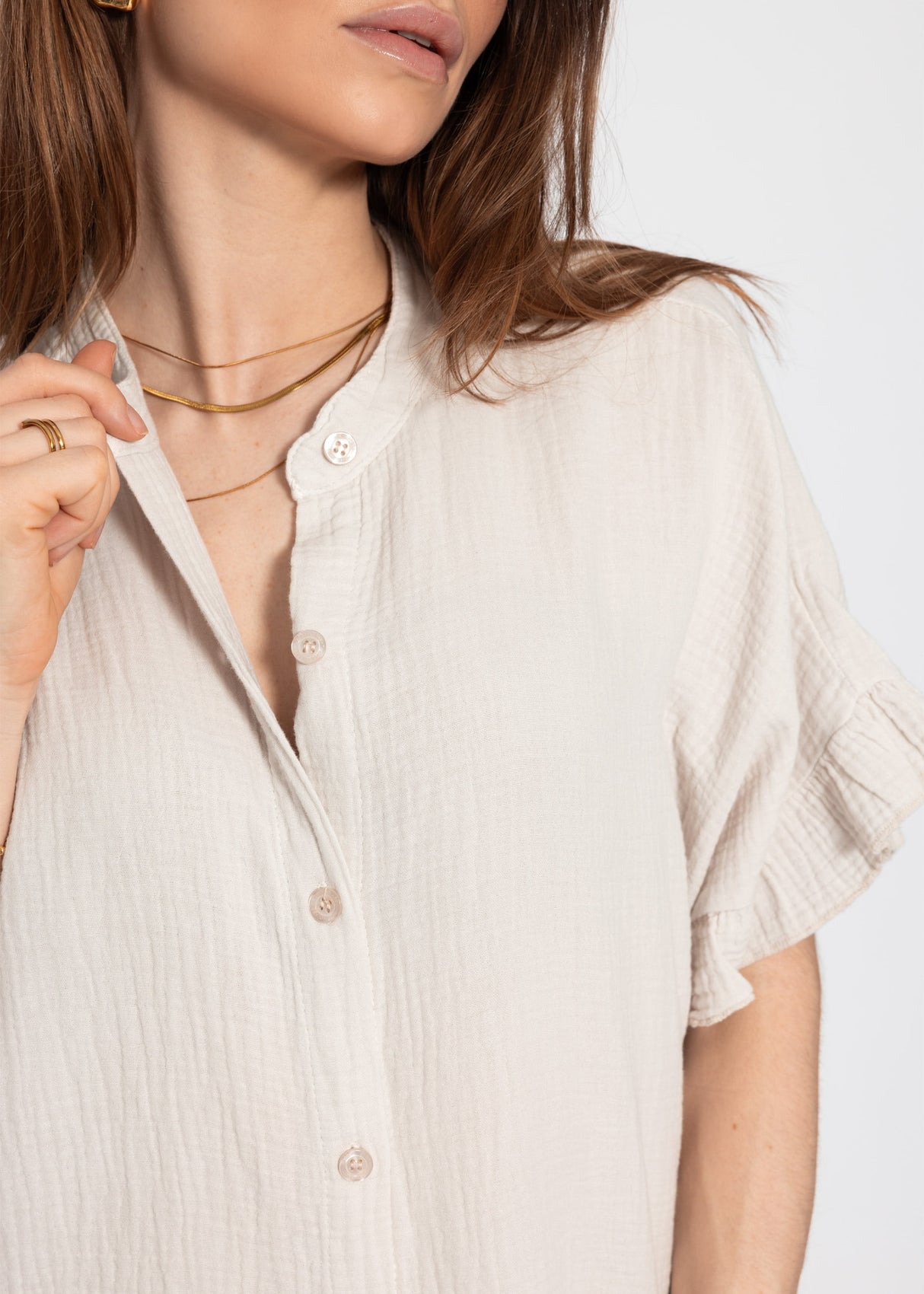 Musselin Bluse mit Rüschensaum - hellbeige