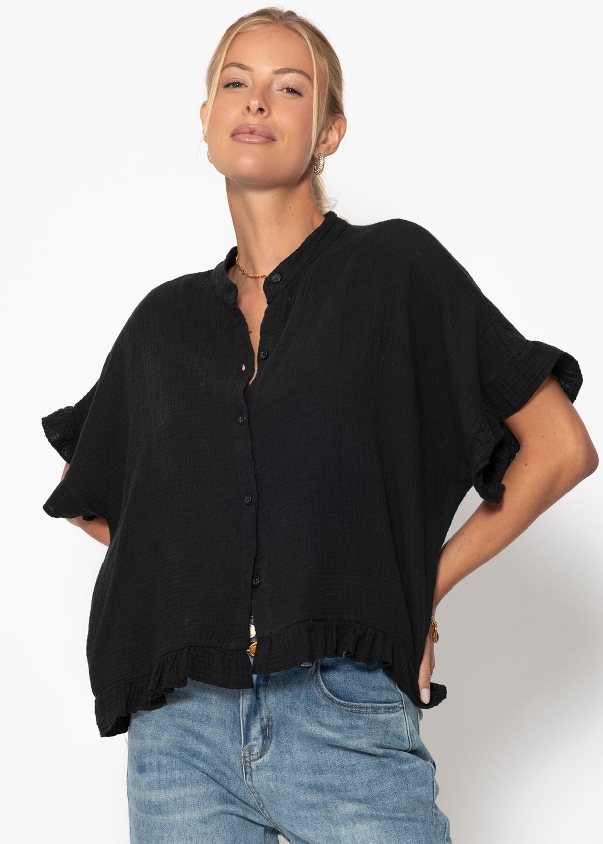 Musselin Bluse mit Rüschensaum - schwarz