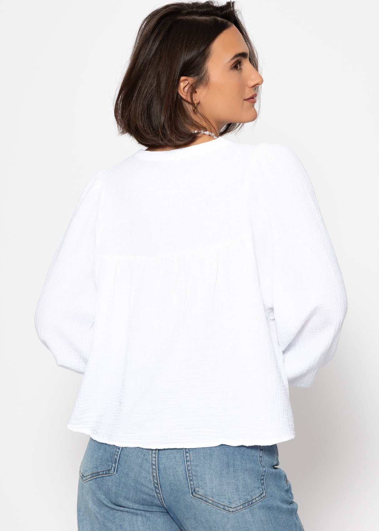 Musselin Bluse mit V-Ausschnitt und Fransen - weiß