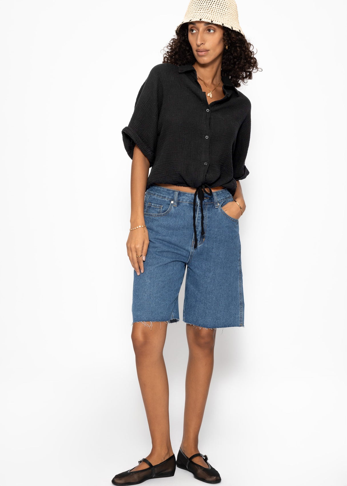 Musselin Bluse mit Zugband - schwarz