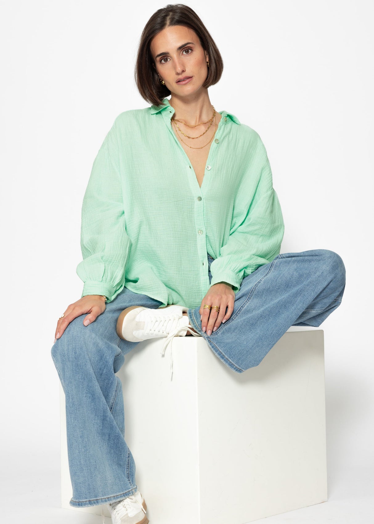 Muslin blouse oversize, short, light green
