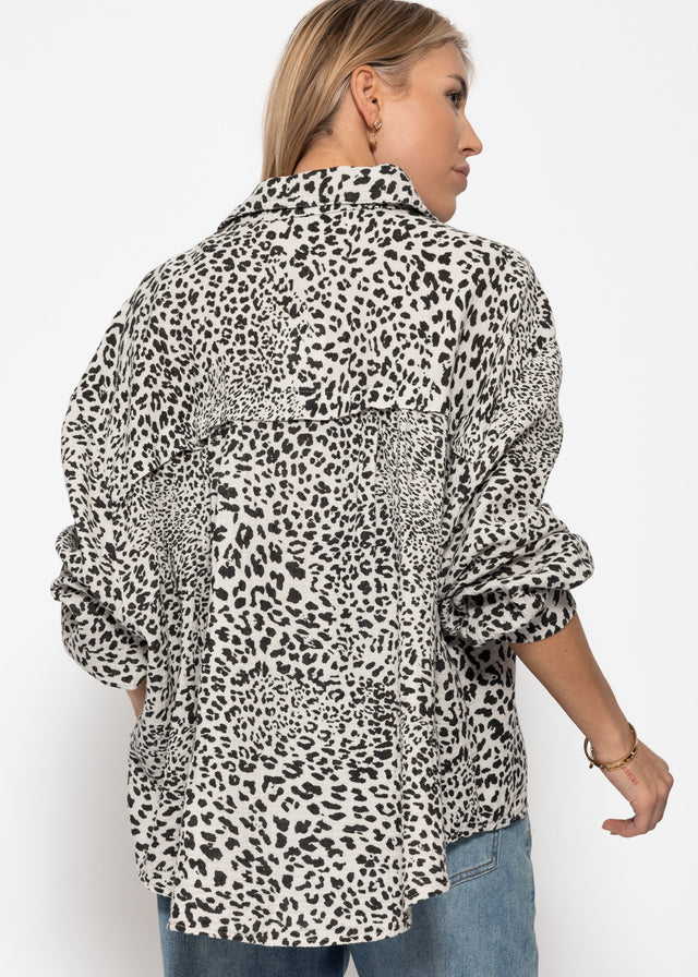 Musselin Bluse oversize, kurz, mit Leo-Print - hellbeige
