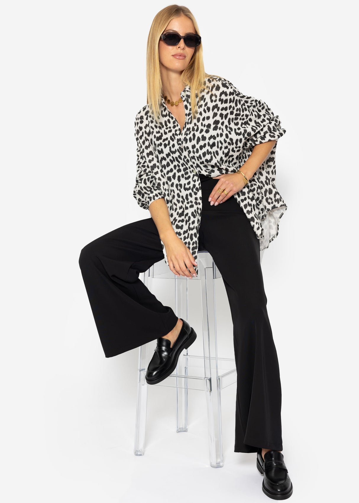 Musselin Blouse Oversize briefly with Leo -Print - OffWhite