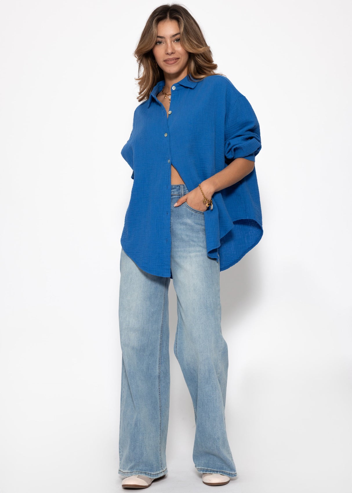 Muslin blouse oversize, short, royal blue