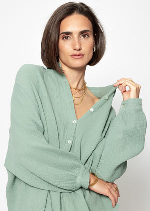 Muslin blouse oversize, short, sage green