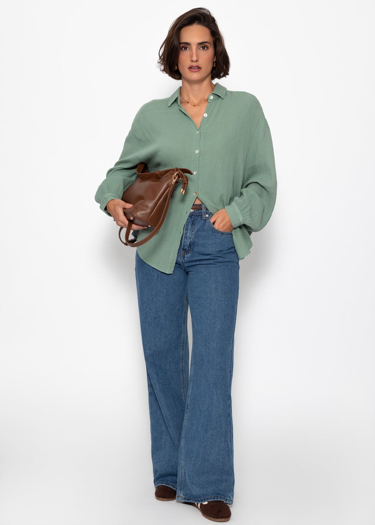 Musselin Bluse oversize, kurz, salbeigrün