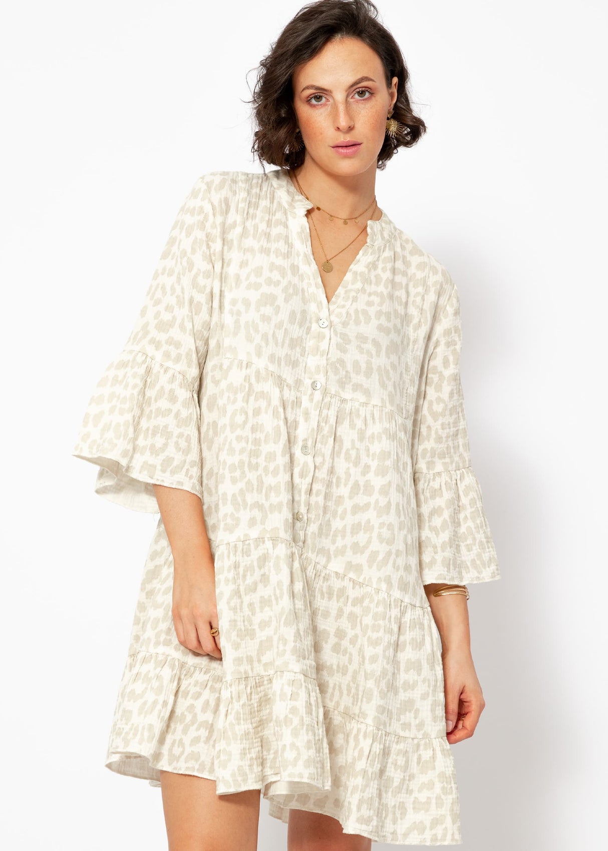 Musselin Kleid mit Leo-Print - hellbeige