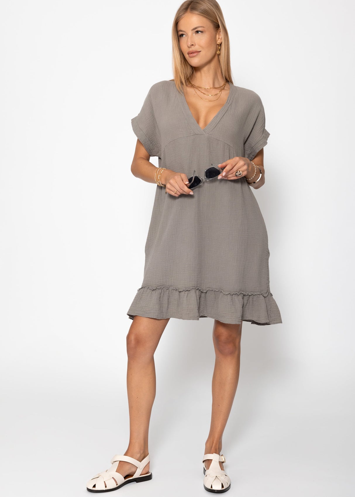 Musselin Kleid mit V-Ausschnitt - taupe