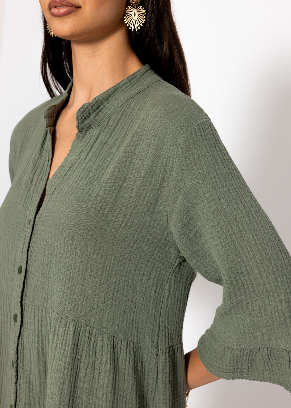 Musselin Kleid mit Volants - khaki