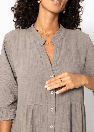 Musselin Kleid mit Volants - taupe