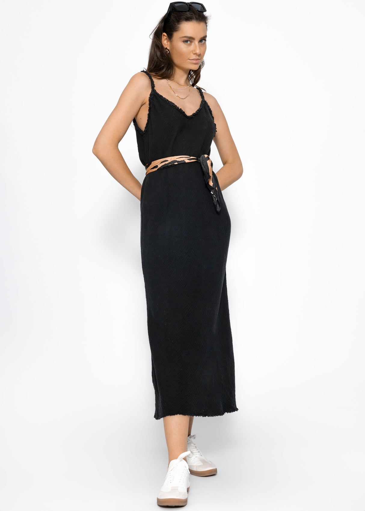 Musselin Maxi Kleid mit Fransenborte - schwarz
