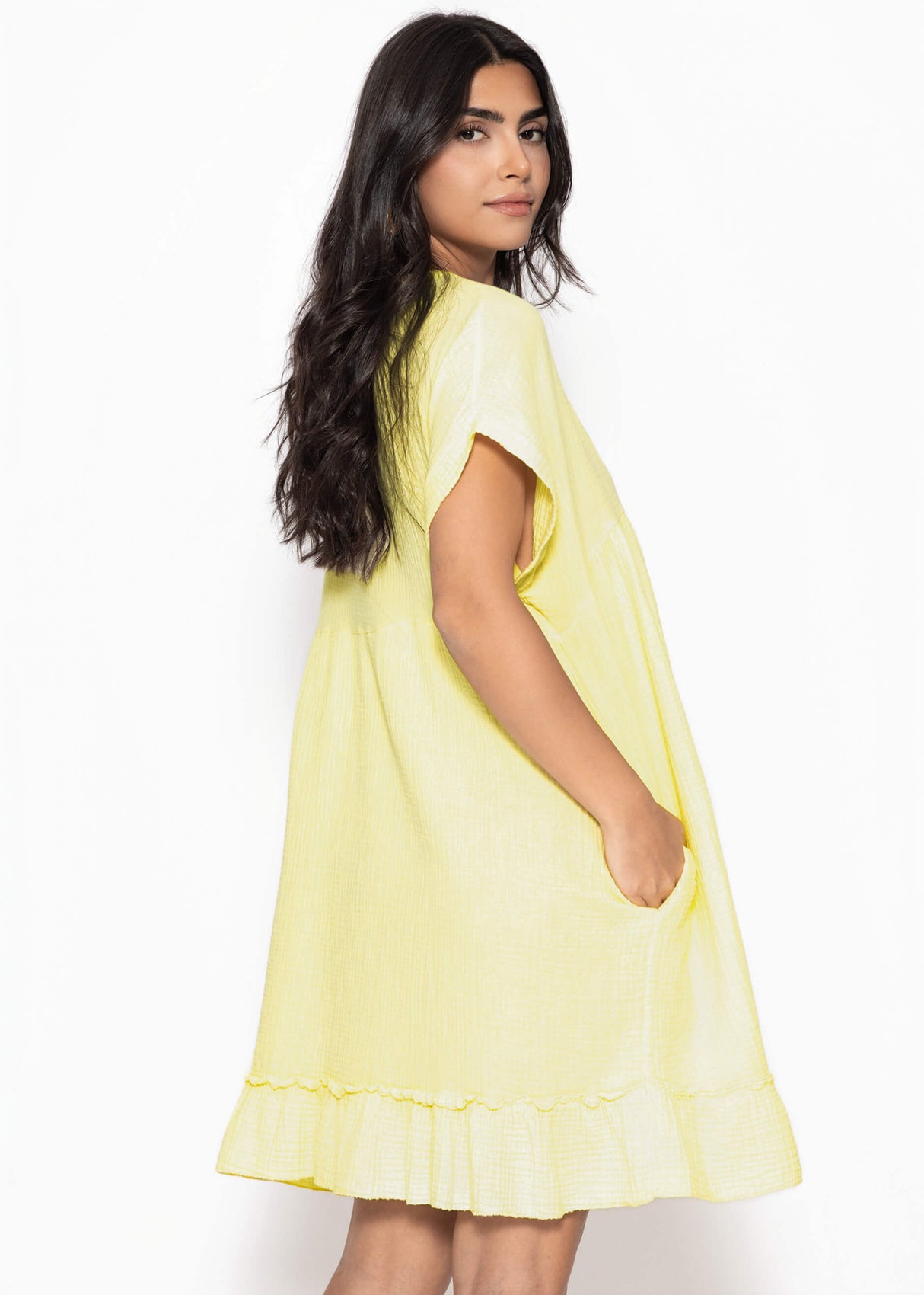 Muslin dress with V-neck - butter yellow